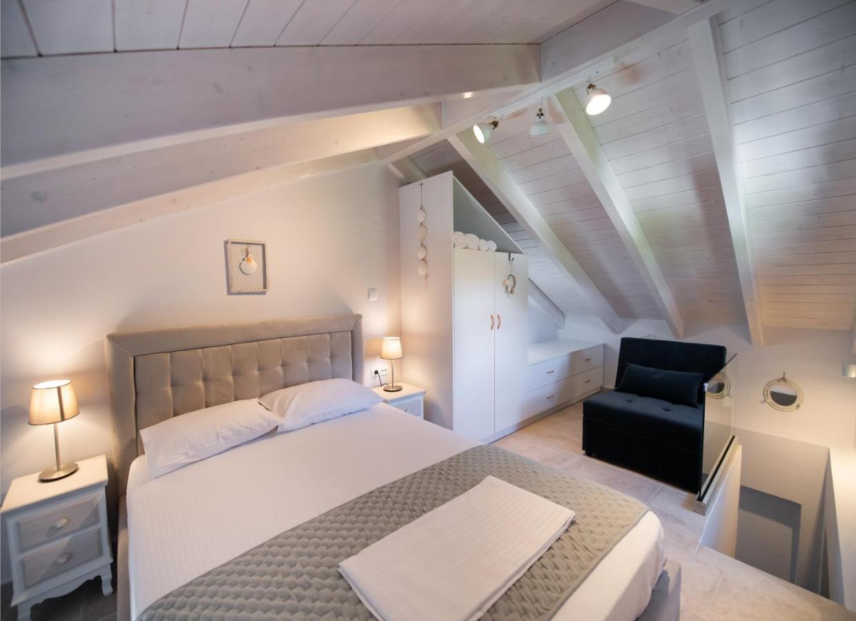 Kalipso & Nafsika Maisonettes Grey Diamond Villa Nikiana Eksteriør billede